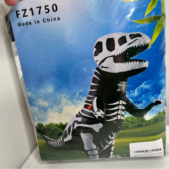 T-Rex Skeleton Dinosaur Inflatable Costume adult height 5' 3" to 6.3" new - Picture 1 of 4